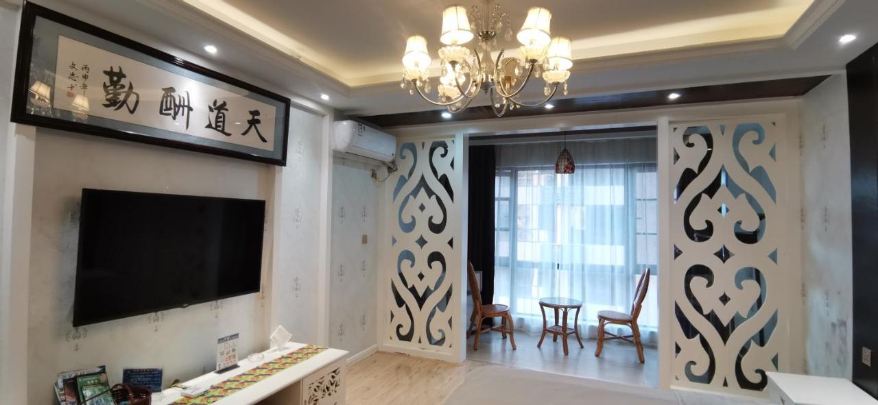 Doudou Meilan Fengqing Inn Jinghong Exterior foto